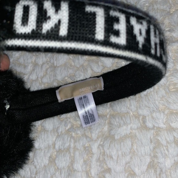 Authentic Michael Kors earmuffs ⛄️ - Picture 4 of 4